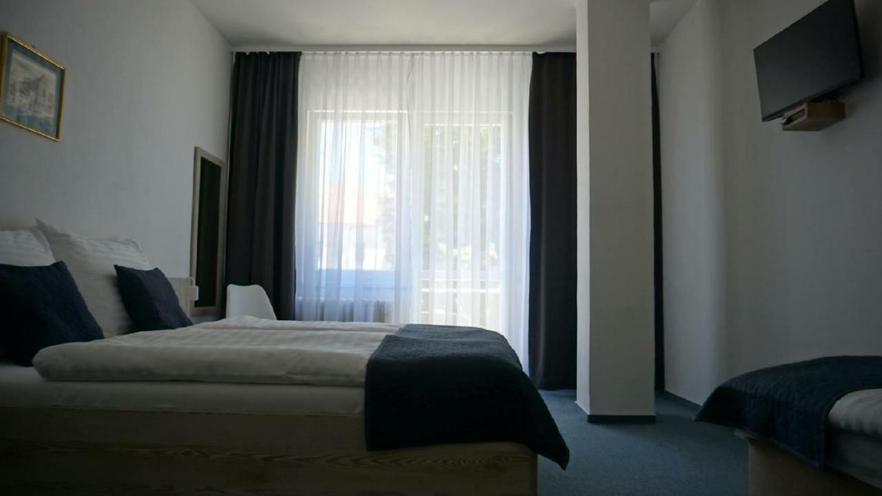 Hotel Metropol Cb Ческе-Будеёвице Экстерьер фото