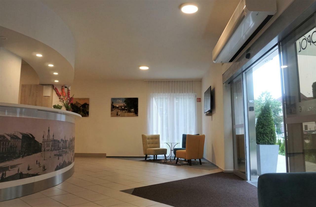 Hotel Metropol Cb Ческе-Будеёвице Экстерьер фото
