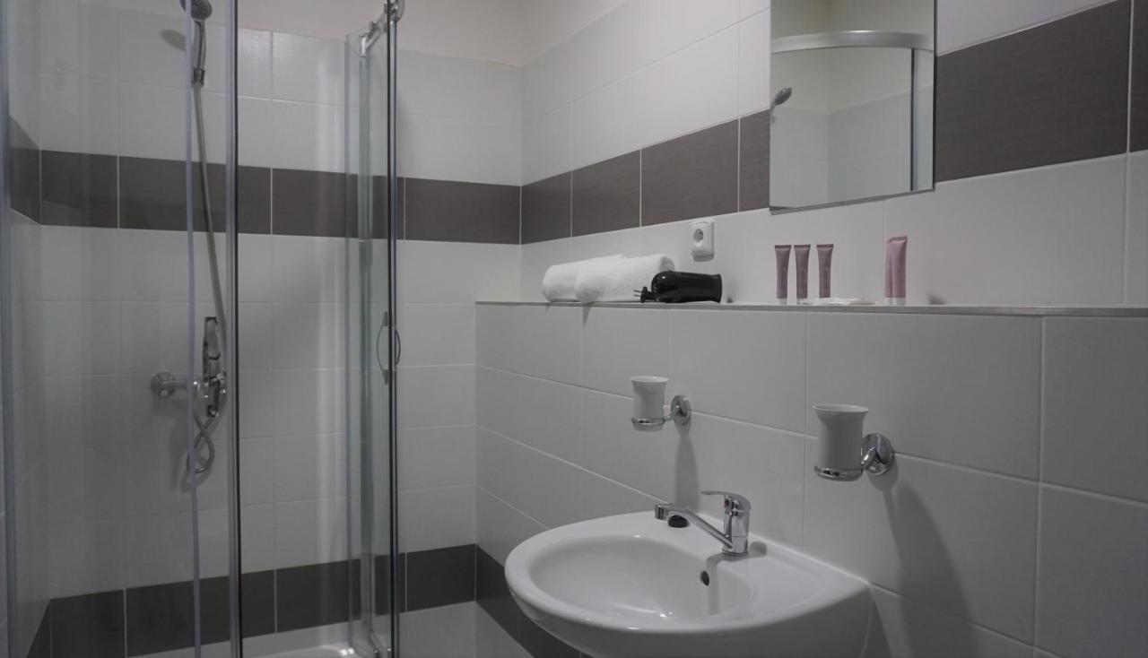 Hotel Metropol Cb Ческе-Будеёвице Экстерьер фото