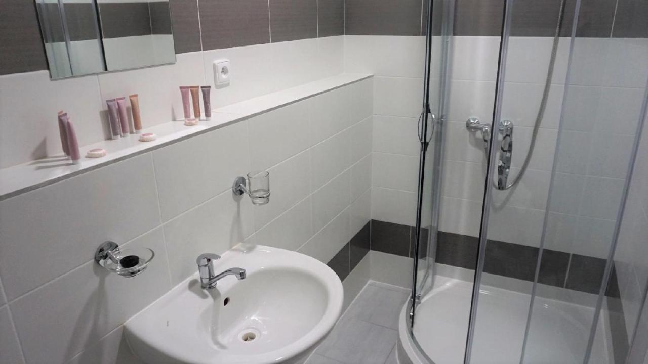 Hotel Metropol Cb Ческе-Будеёвице Экстерьер фото